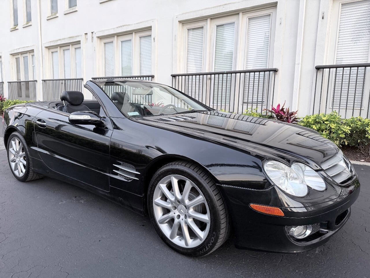 Used 2007 Mercedes-Benz SL 550 w/ Premium Pkg I image 11