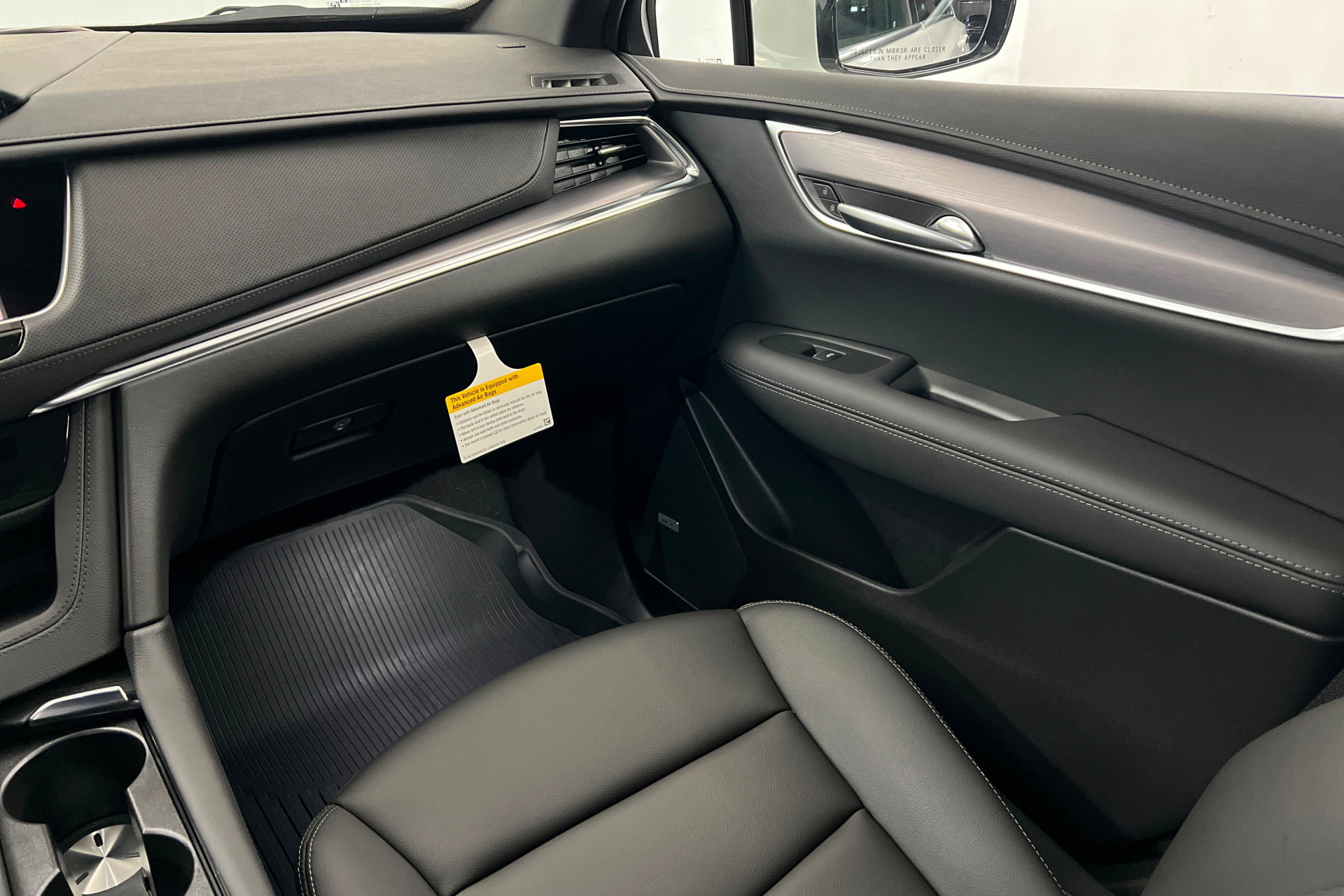 New 2026 Cadillac XT5 Luxury w/ LPO, Floor Liner Package AWD/4WD image 11