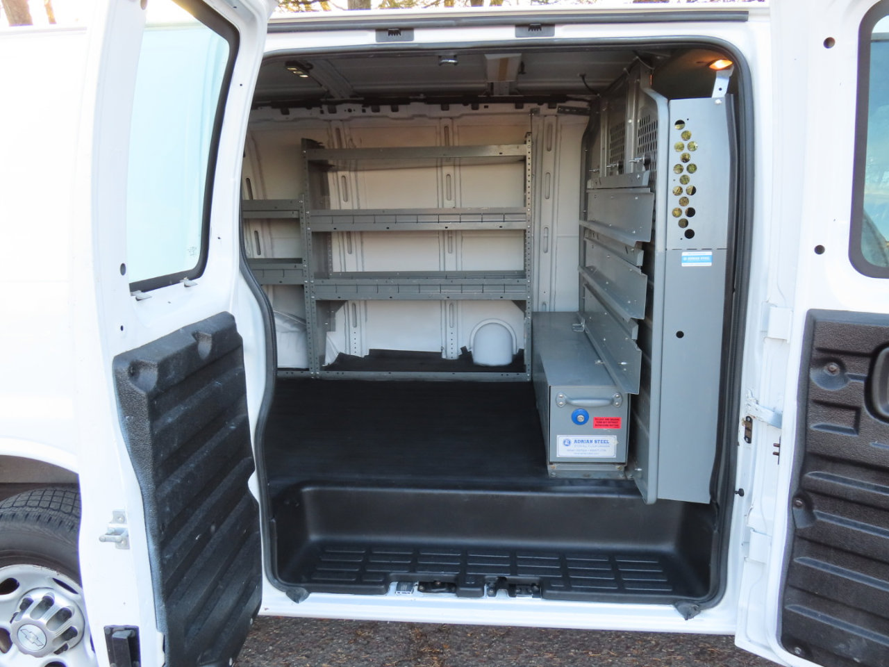 Used 2015 Chevrolet Express 2500 image 13