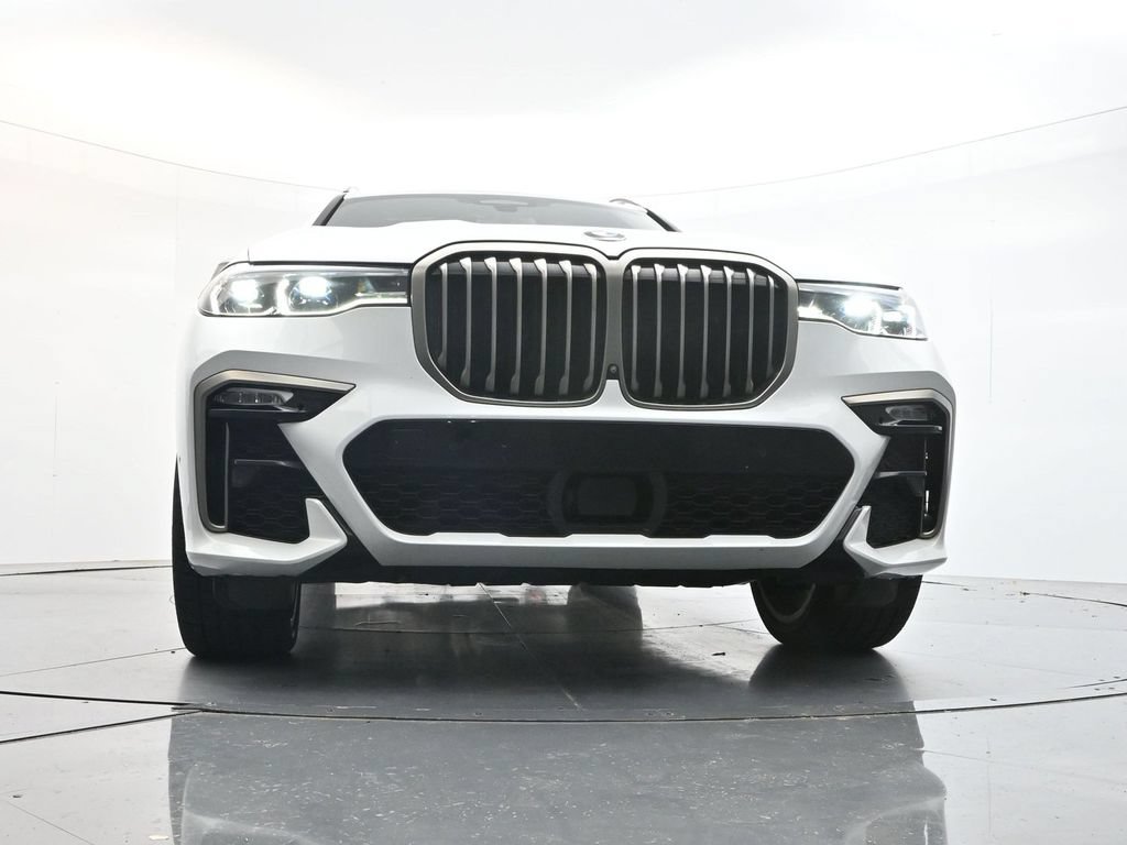 Used 2022 BMW X7 M50i AWD/4WD image 29