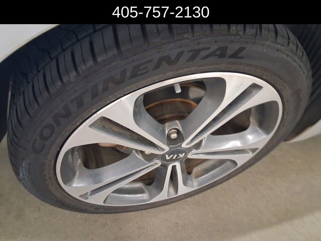 Used 2016 Kia Forte EX image 11