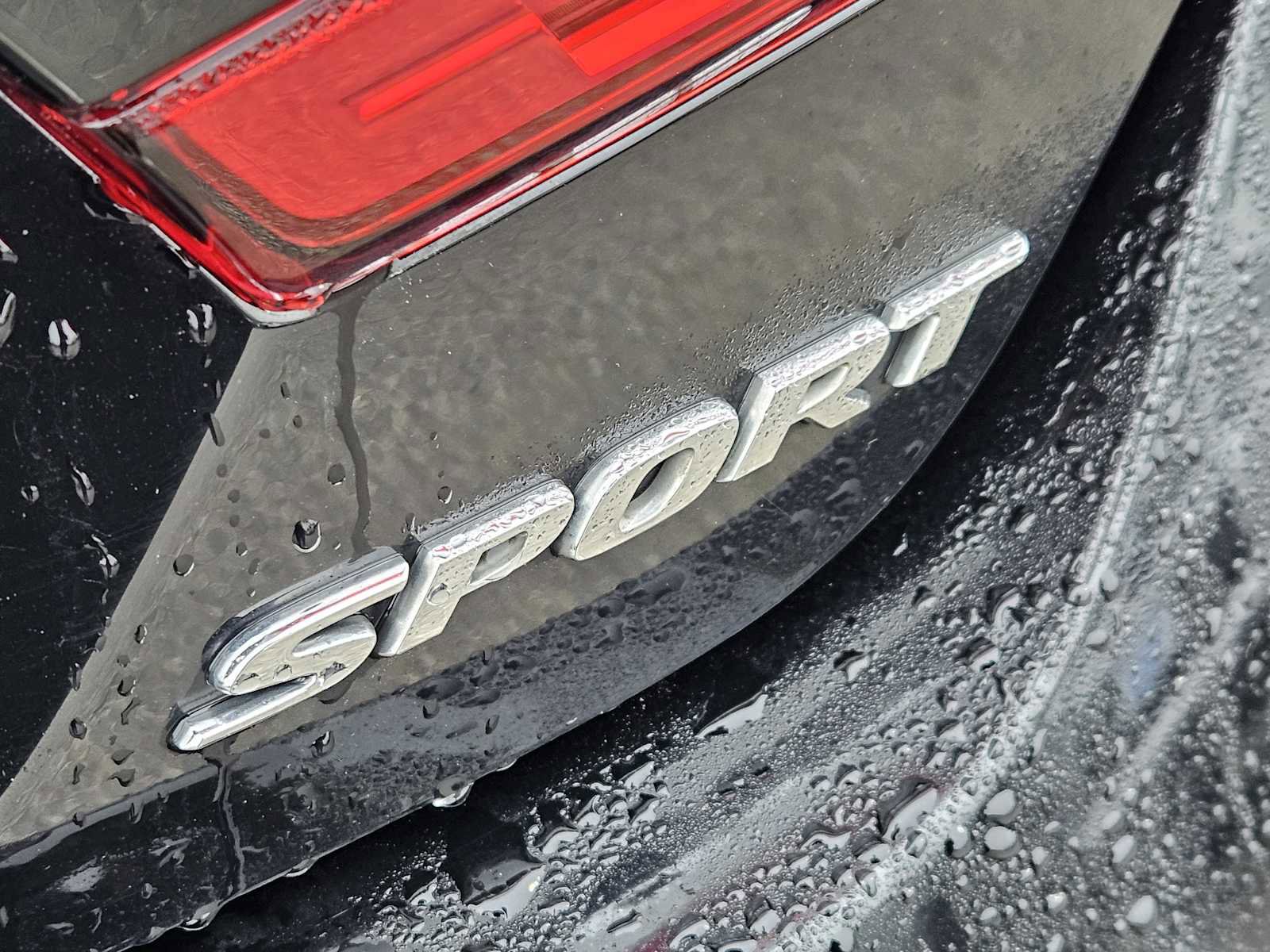 Used 2018 Honda Accord Sport image 11