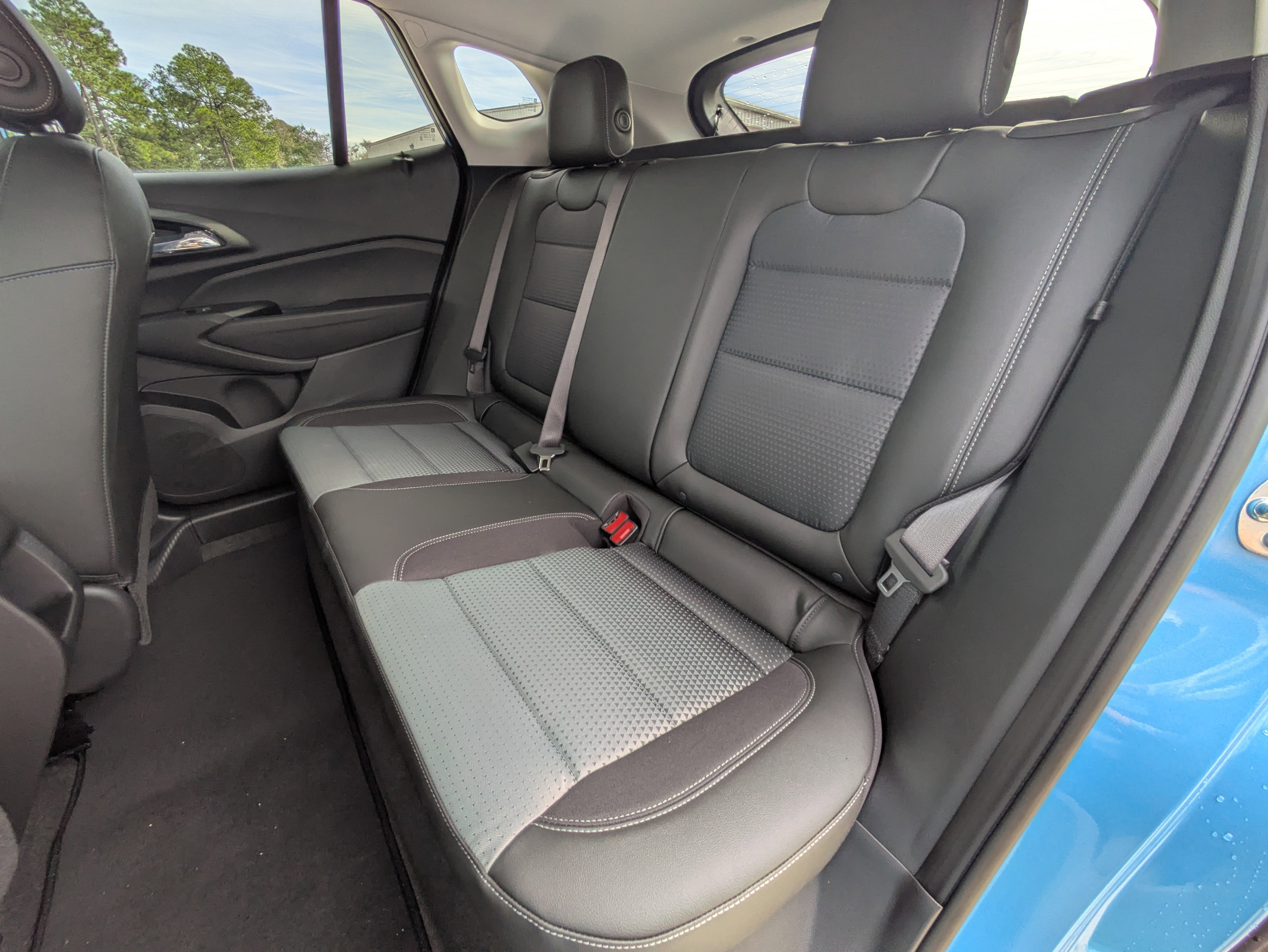 New 2025 Chevrolet Trax LT w/ Driver Confidence Package image 8