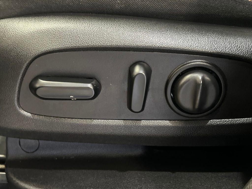 Used 2019 Chevrolet Equinox LT image 31