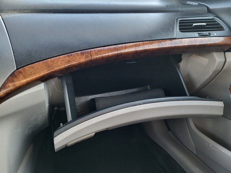 Used 2011 Honda Accord EX image 24