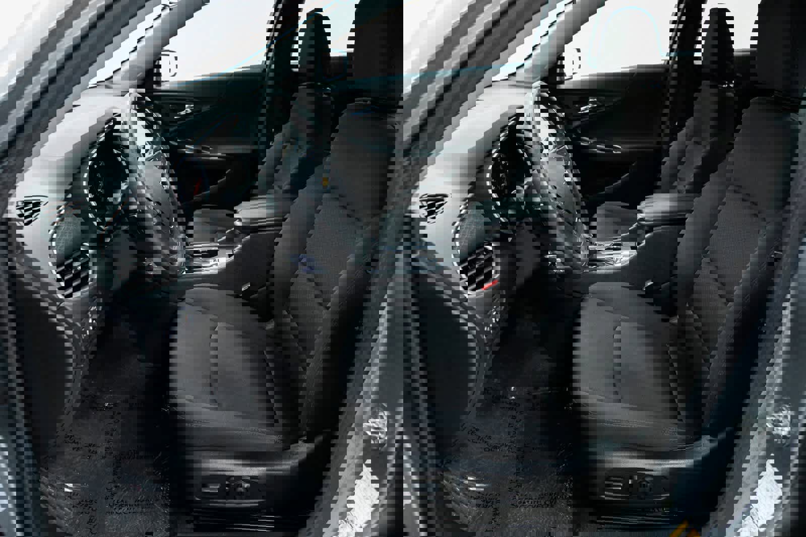 Used 2023 Chevrolet Malibu LT image 16