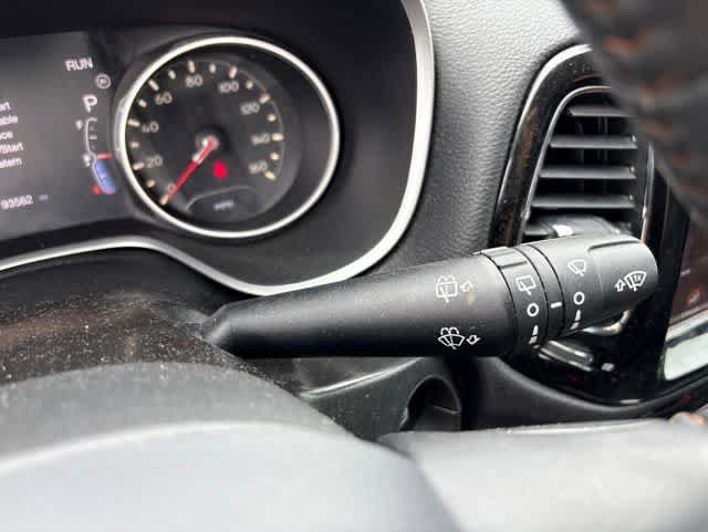 Used 2018 Jeep Compass Limited w/ Navigation Group FWD image 17