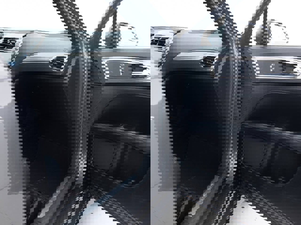 Used 2017 Lincoln MKZ Premiere image 28