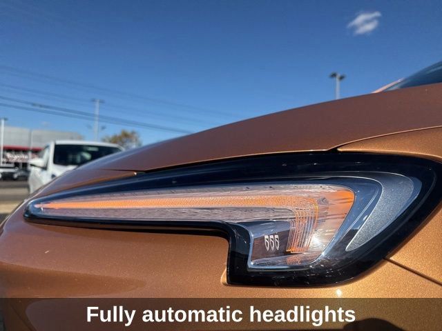 Used 2024 Buick Encore GX Sport Touring image 9