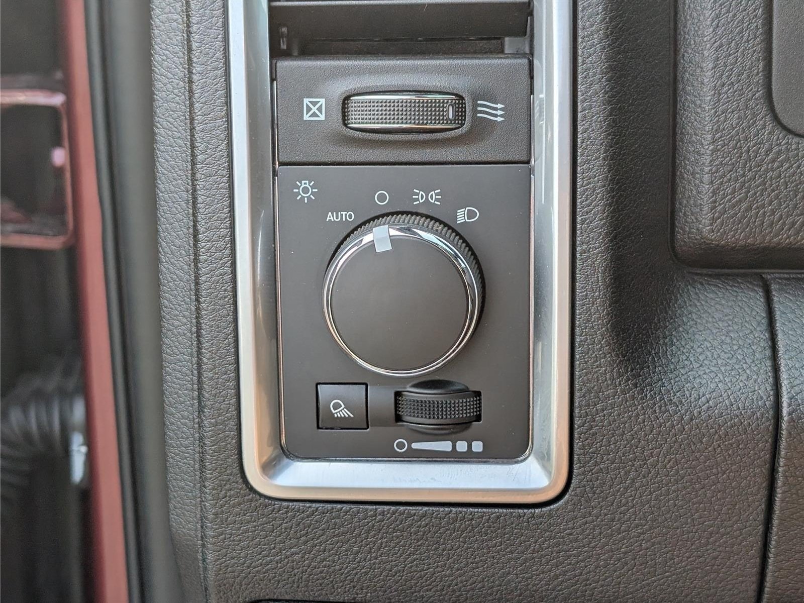 Used 2024 RAM 1500 Warlock RWD image 19