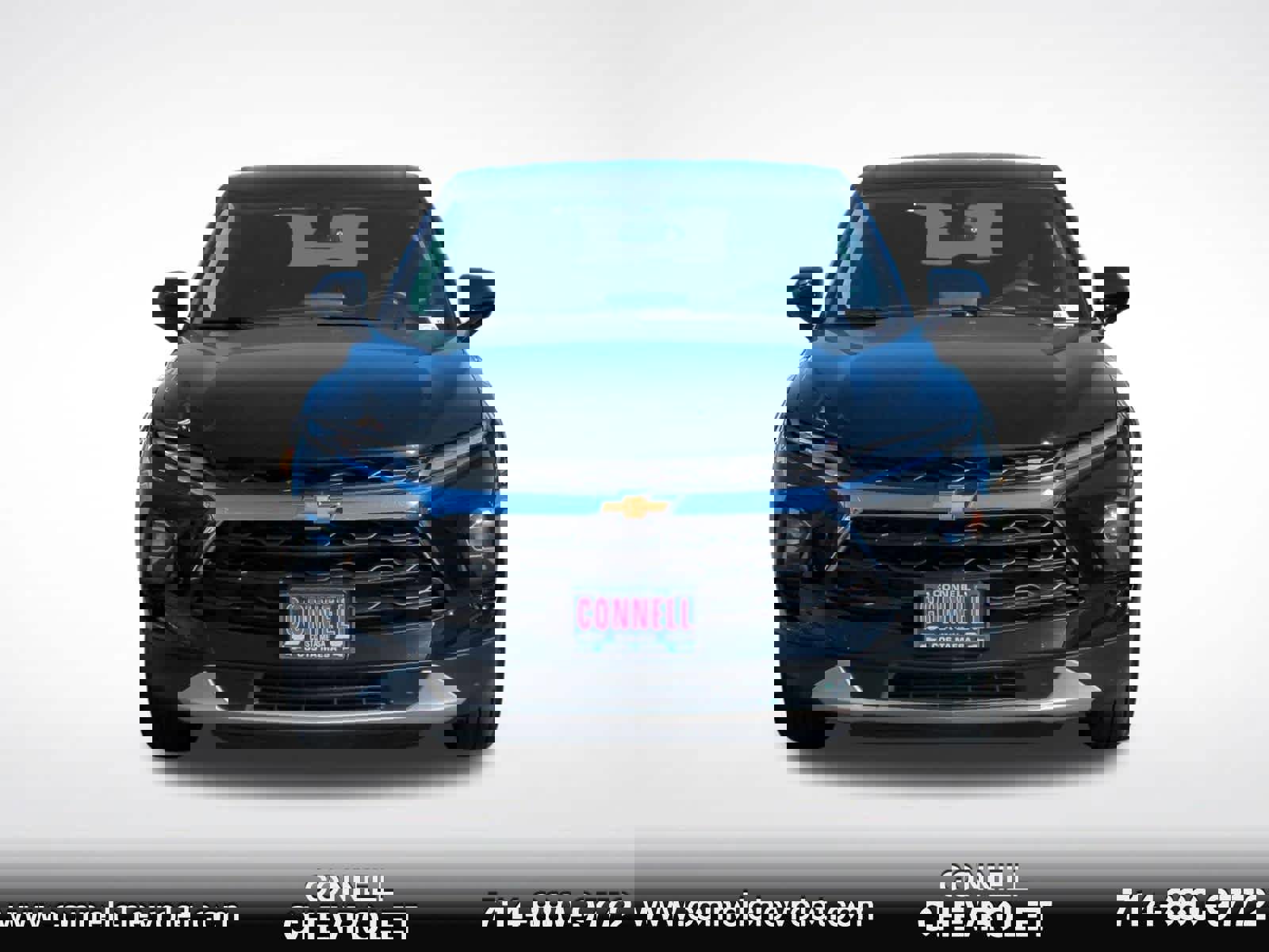 Used 2025 Chevrolet Blazer LT image 2