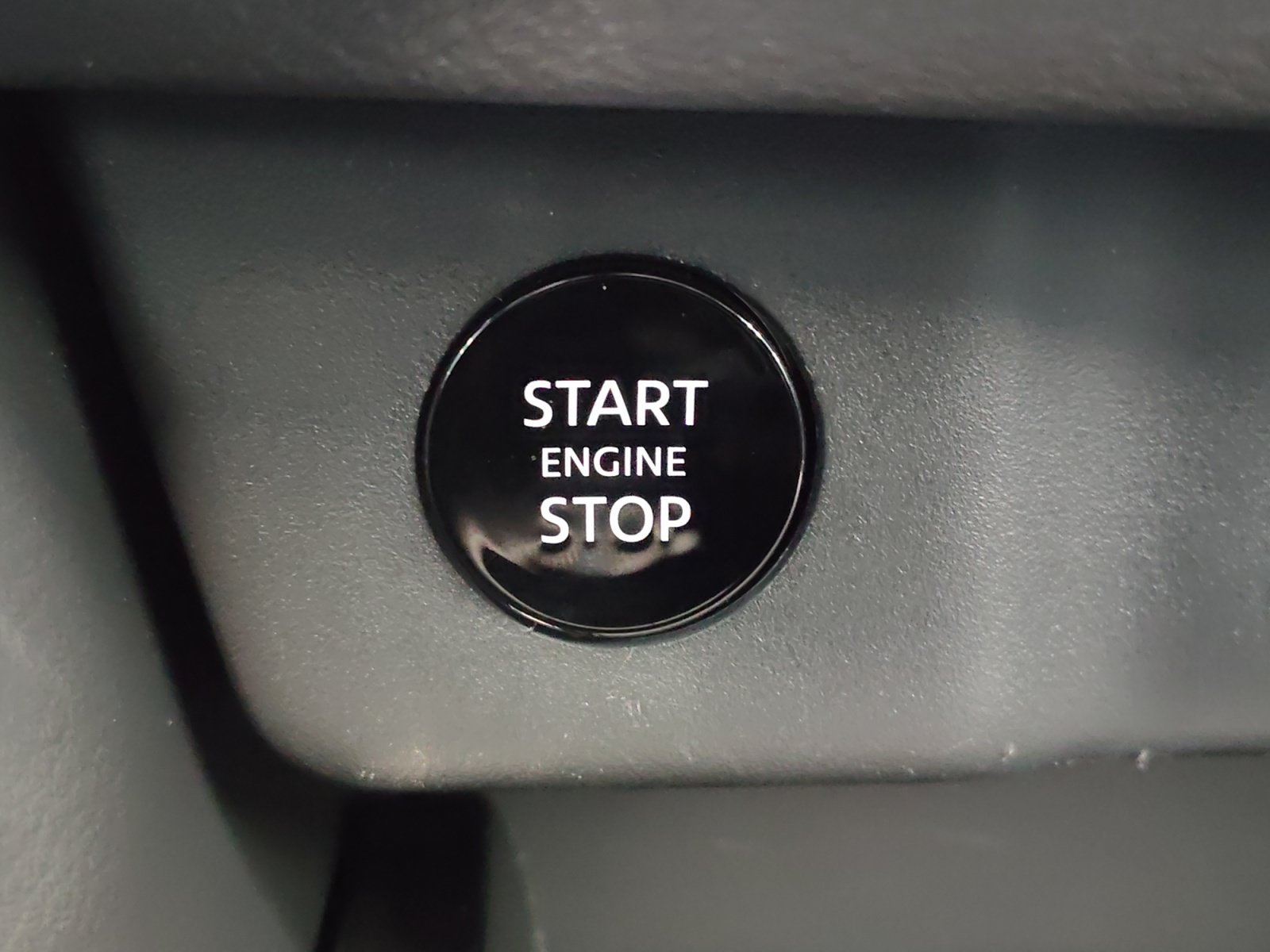 Certified 2026 Nissan Rogue SV FWD image 33