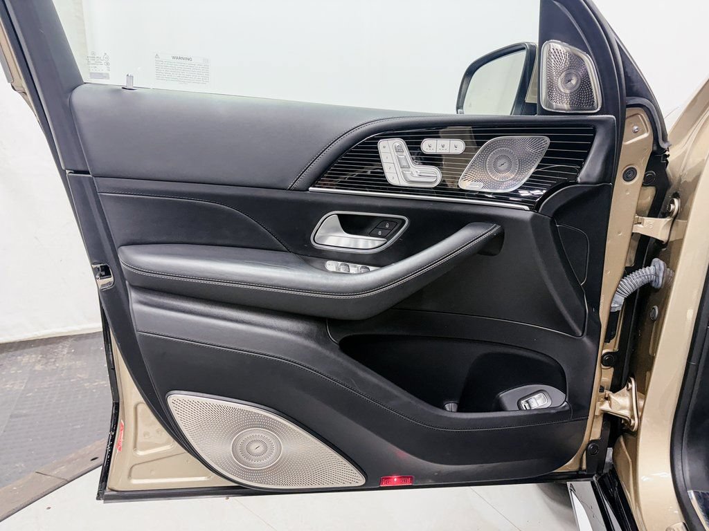 Certified 2023 Mercedes-Benz Maybach GLS 600 4MATIC image 5