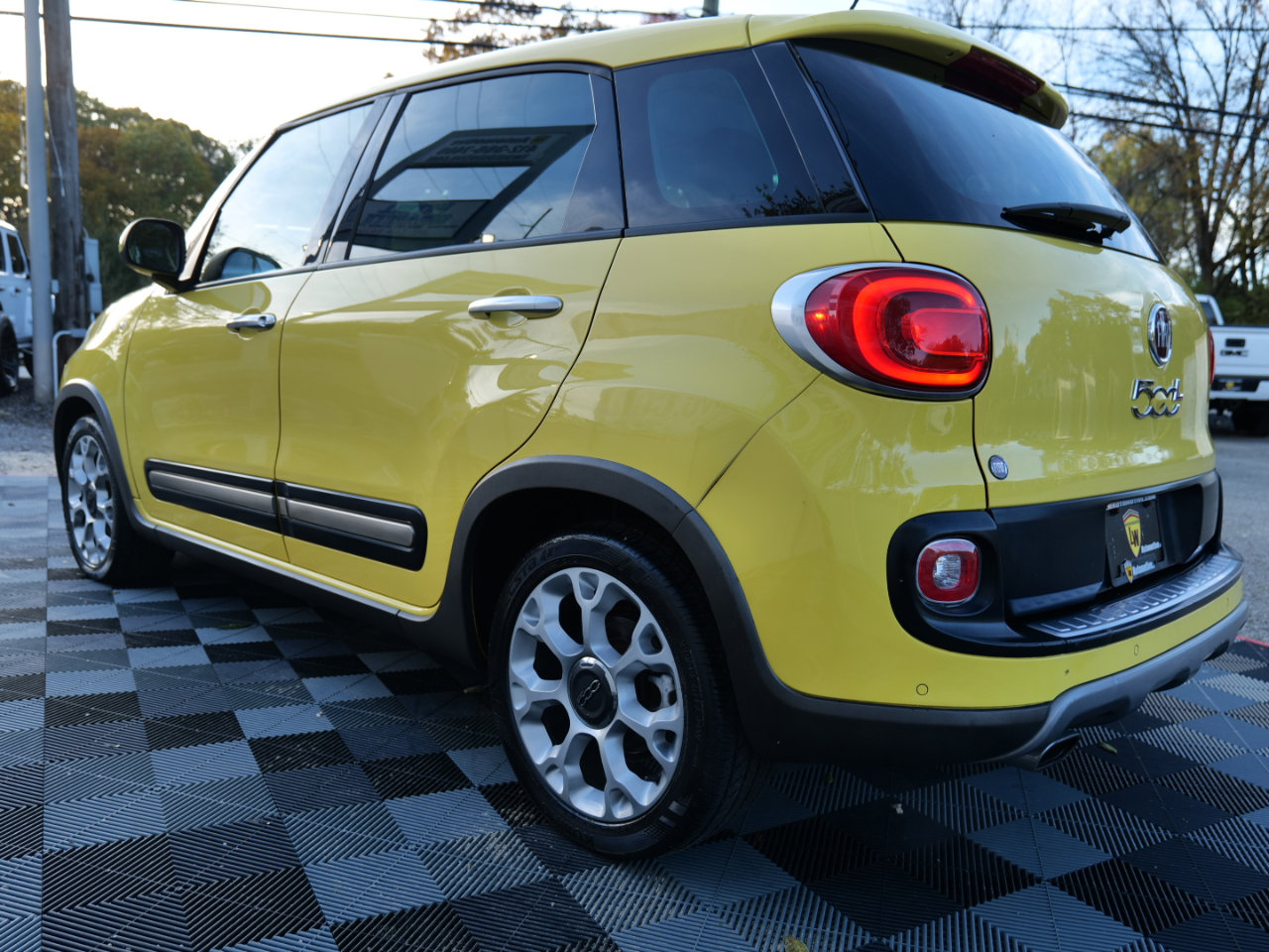 Used 2014 FIAT 500L Trekking w/ Popular Equipment Group image 90