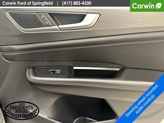 Used 2025 Volkswagen Atlas Cross Sport SE AWD/4WD image 11