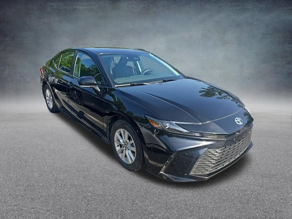 Used 2025 Toyota Camry LE FWD image 8