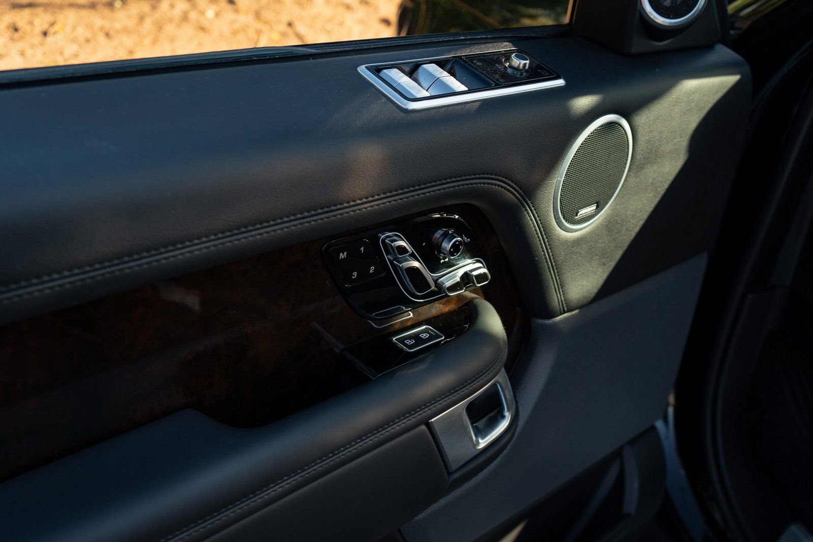 Used 2021 Land Rover Range Rover P525 Westminster Edition image 26