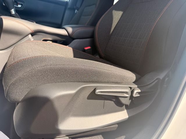 Used 2027 Honda HR-V Sport image 12
