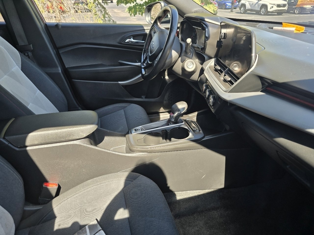 Used 2024 Chevrolet Trax RS FWD image 13