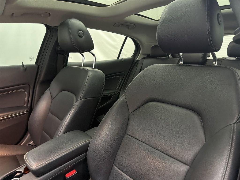 Used 2015 Mercedes-Benz GLA 250 4MATIC image 13