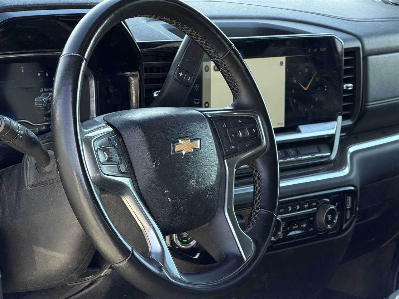 Used 2024 Chevrolet Silverado 2500 LT image 15