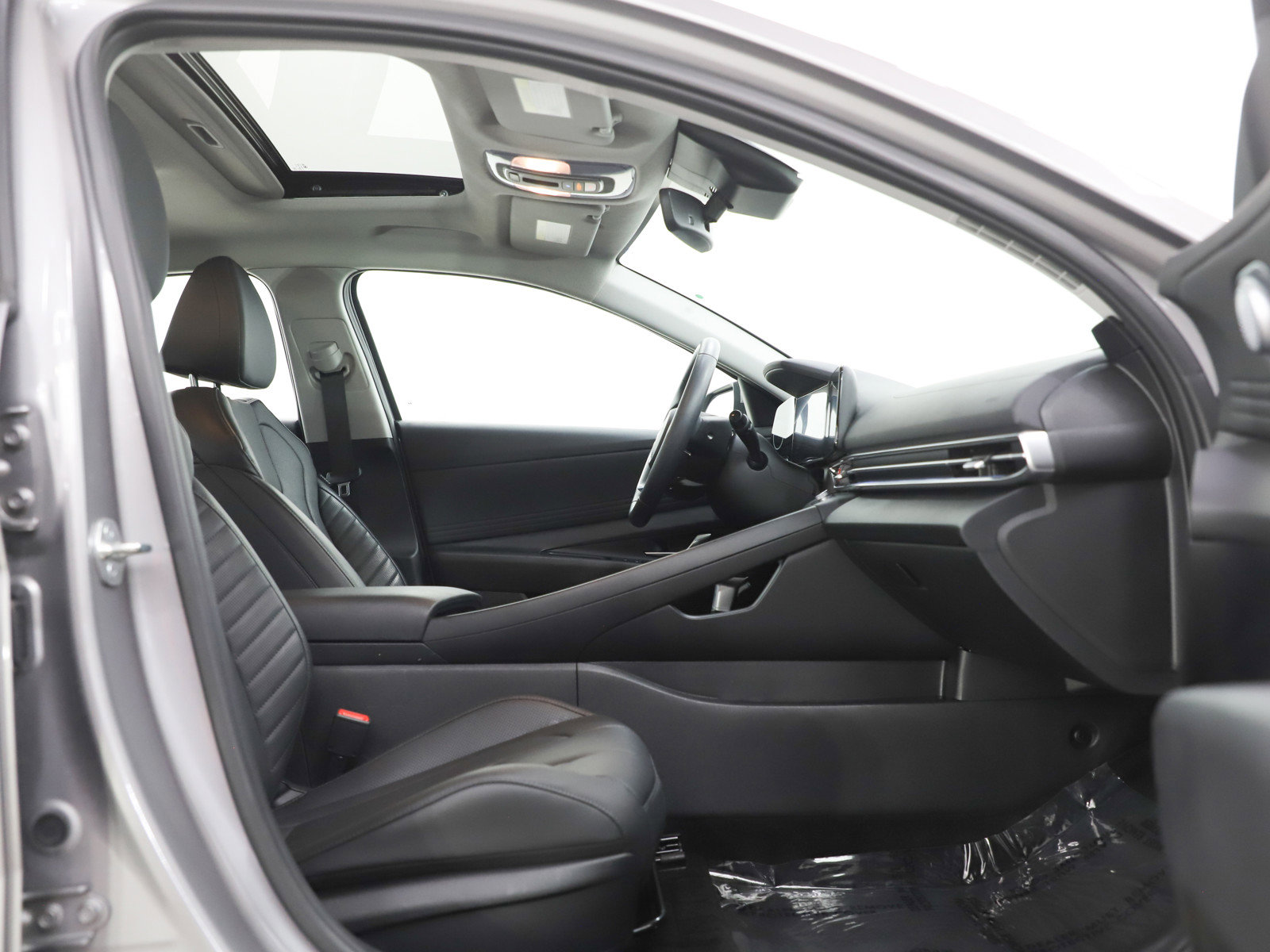 Used 2024 Hyundai Elantra Limited FWD image 11