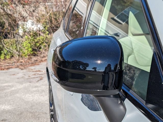 New 2025 Volvo XC60 B5 Plus w/ Protection Package Premier image 13