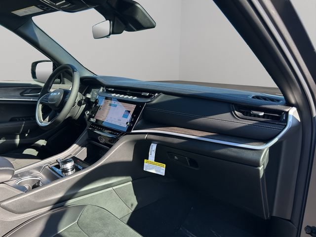 New 2026 Jeep Grand Cherokee Altitude AWD/4WD image 24