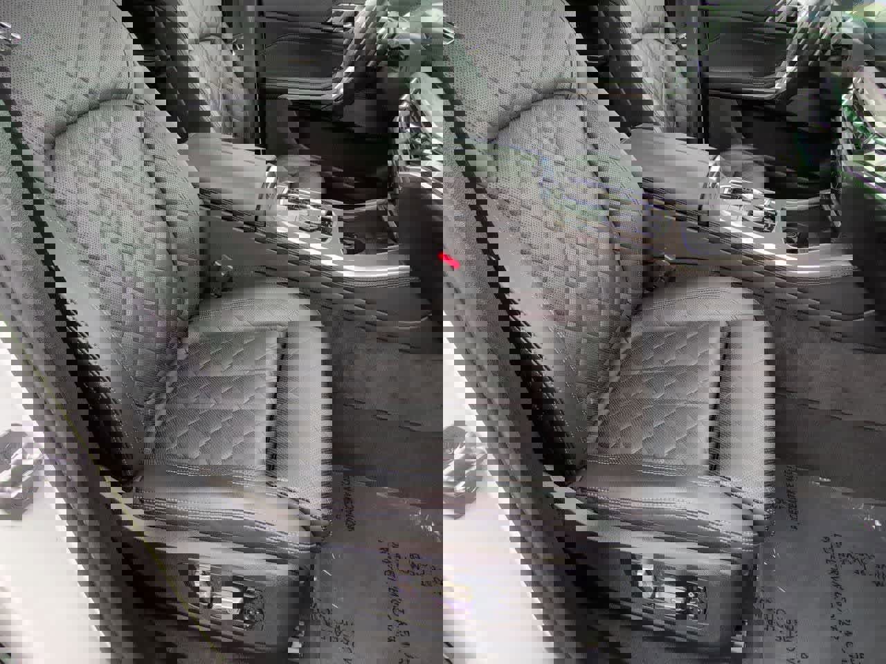 Used 2024 BMW X5 xDrive40i w/ Premium Package image 23