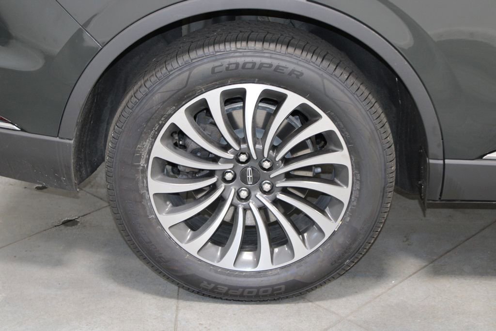 Used 2023 Lincoln Aviator Reserve w/ Equipment Group 201A AWD/4WD image 14