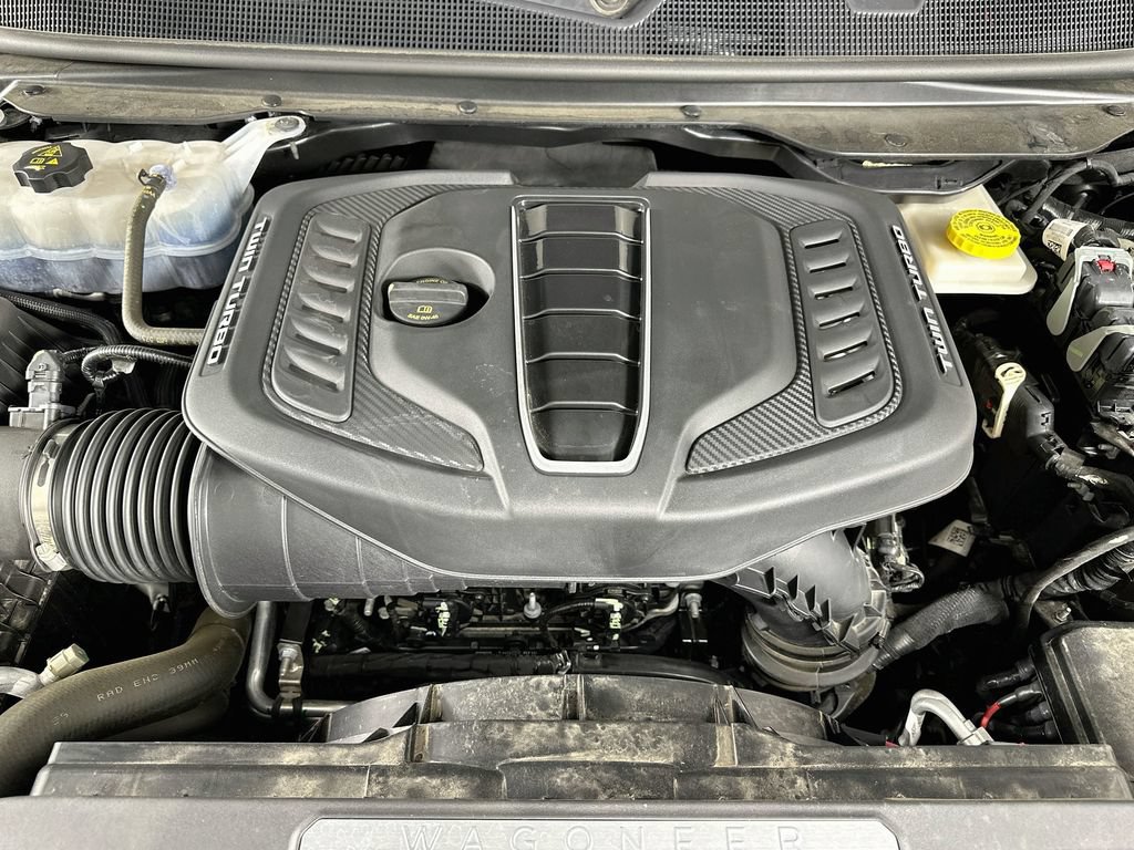 Used 2024 Jeep Grand Wagoneer L Series III AWD/4WD image 40