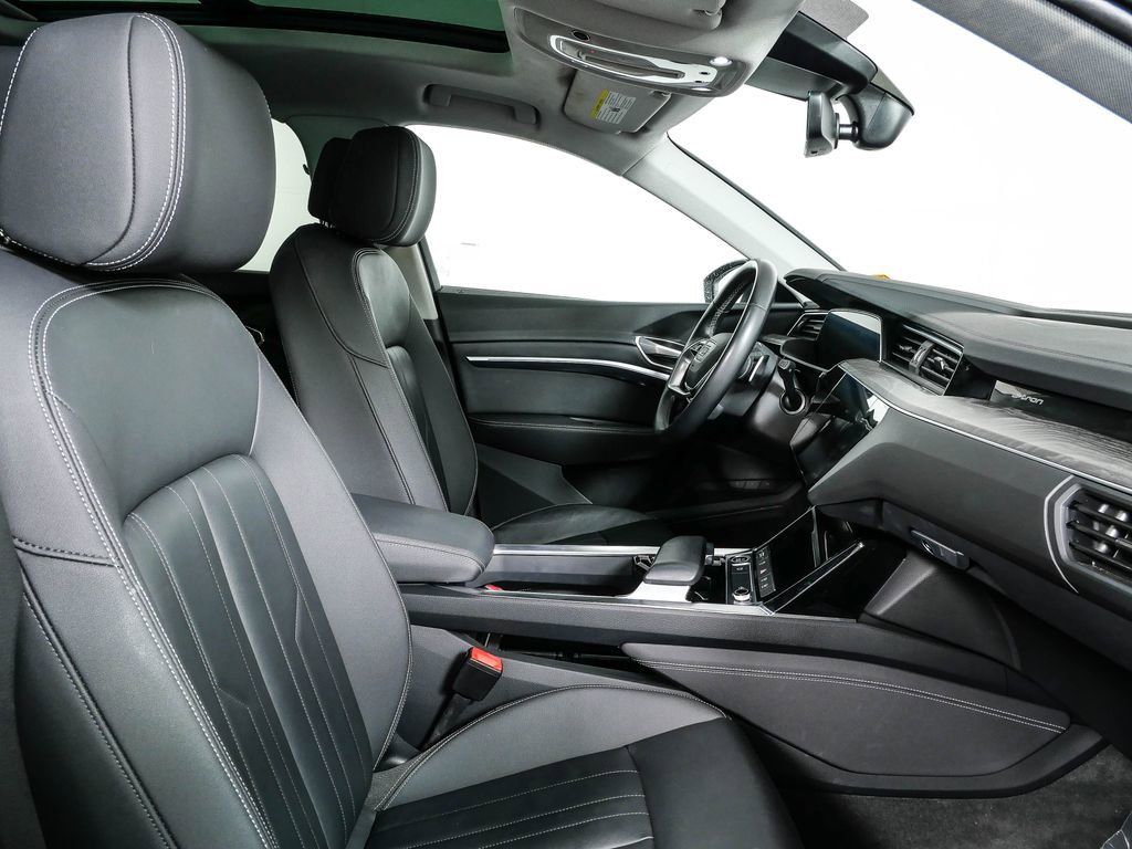 Certified 2022 Audi e-tron Premium AWD/4WD image 22