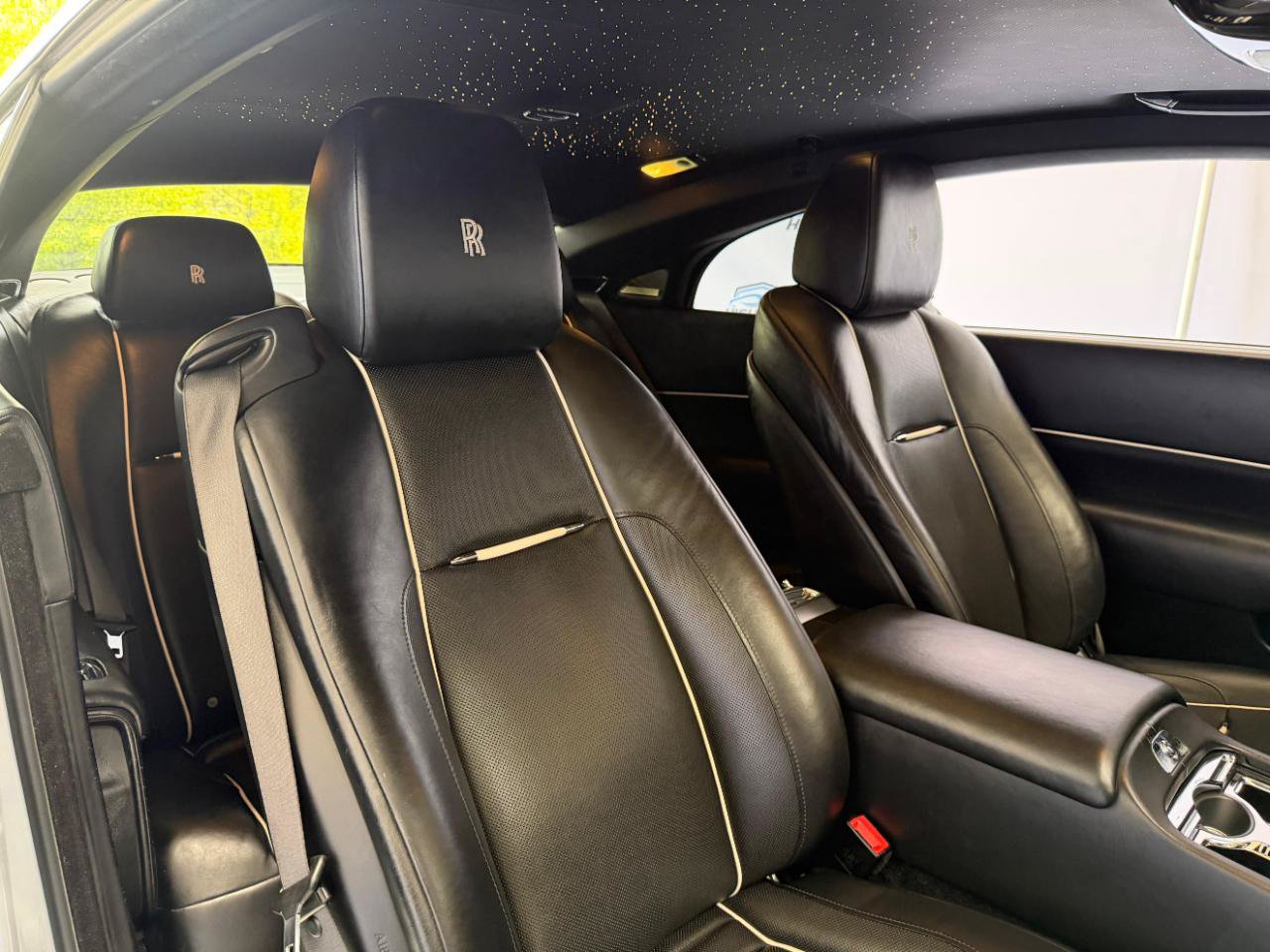 Used 2016 Rolls-Royce Wraith RWD image 21