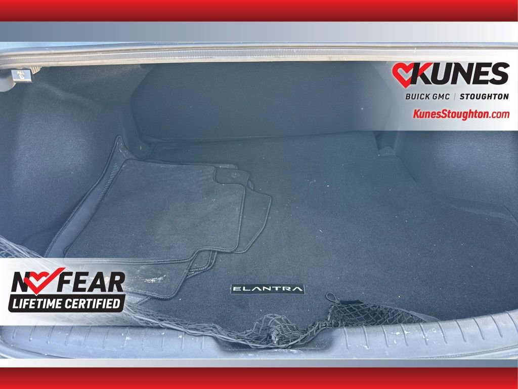 Used 2025 Hyundai Elantra Sport FWD image 19