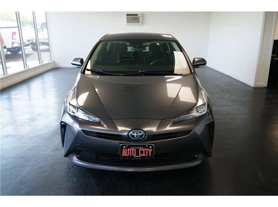 Used 2020 Toyota Prius L Eco w/ Carpet Mat Package image 2
