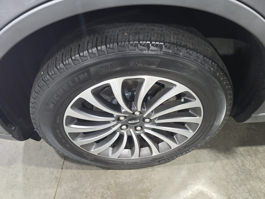 Used 2022 Lincoln Aviator Reserve w/ Elements Package Plus AWD/4WD image 10