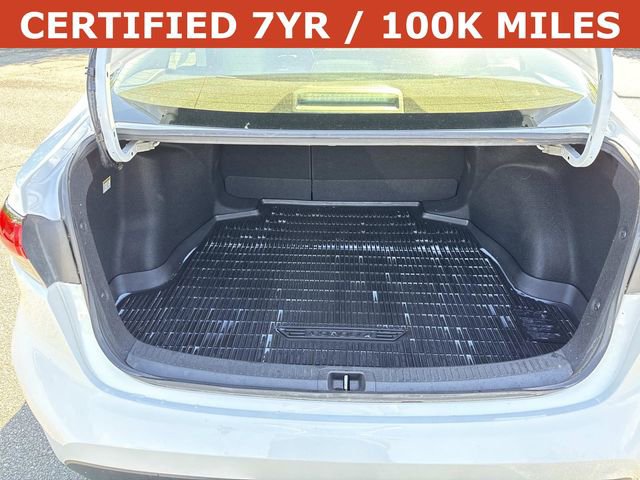 Used 2022 Toyota Corolla LE FWD image 12