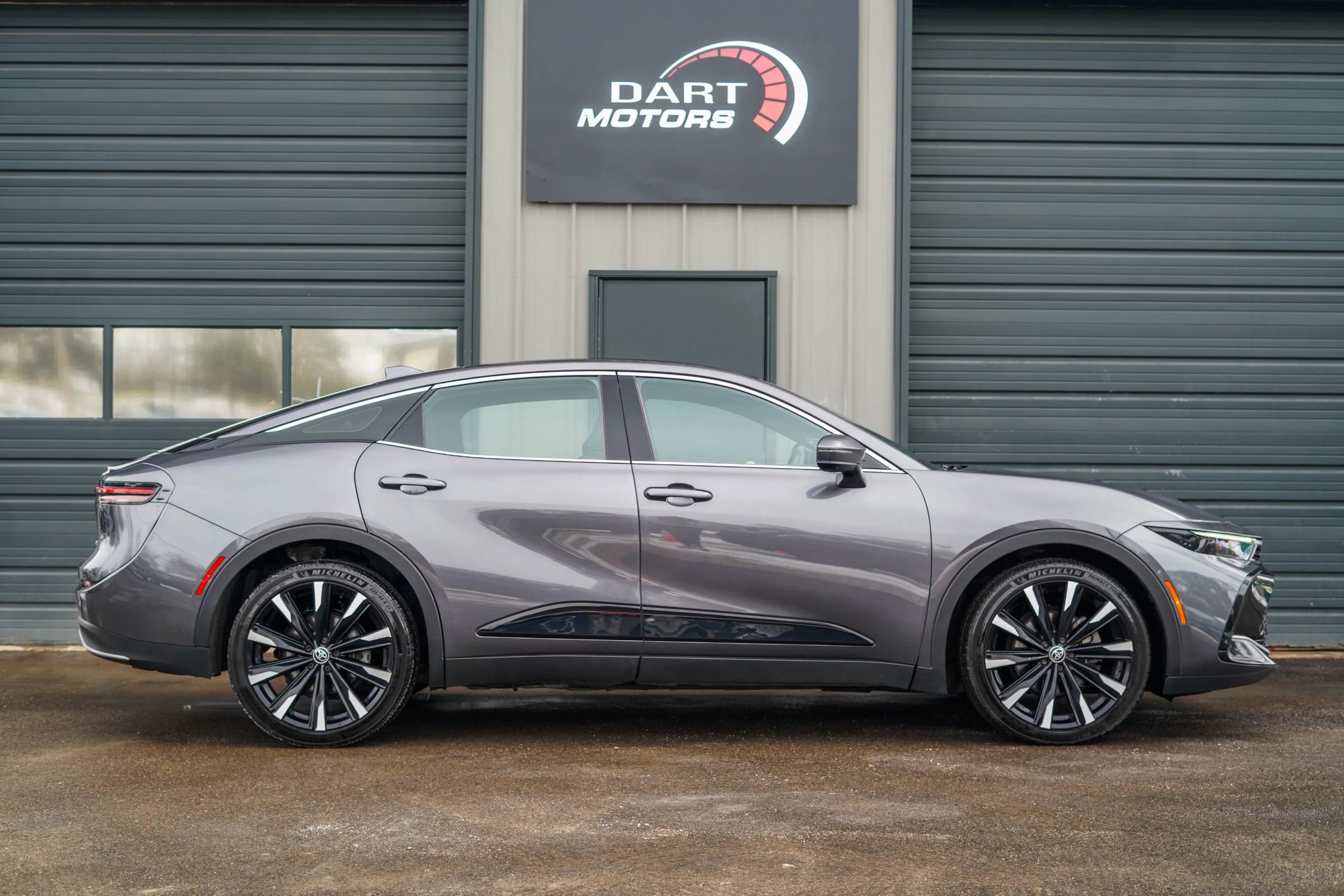 Used 2023 Toyota Crown Platinum image 8