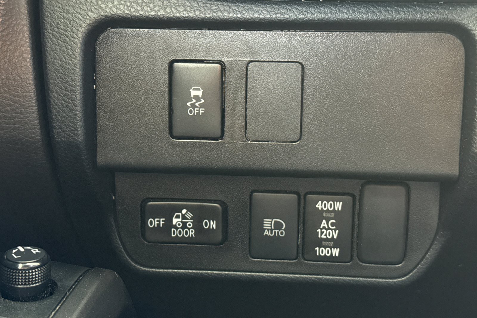 Used 2023 Toyota Tacoma TRD Off-Road w/ Technology Package AWD/4WD image 36