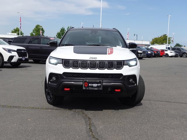 Used 2024 Jeep Compass Trailhawk AWD/4WD image 2