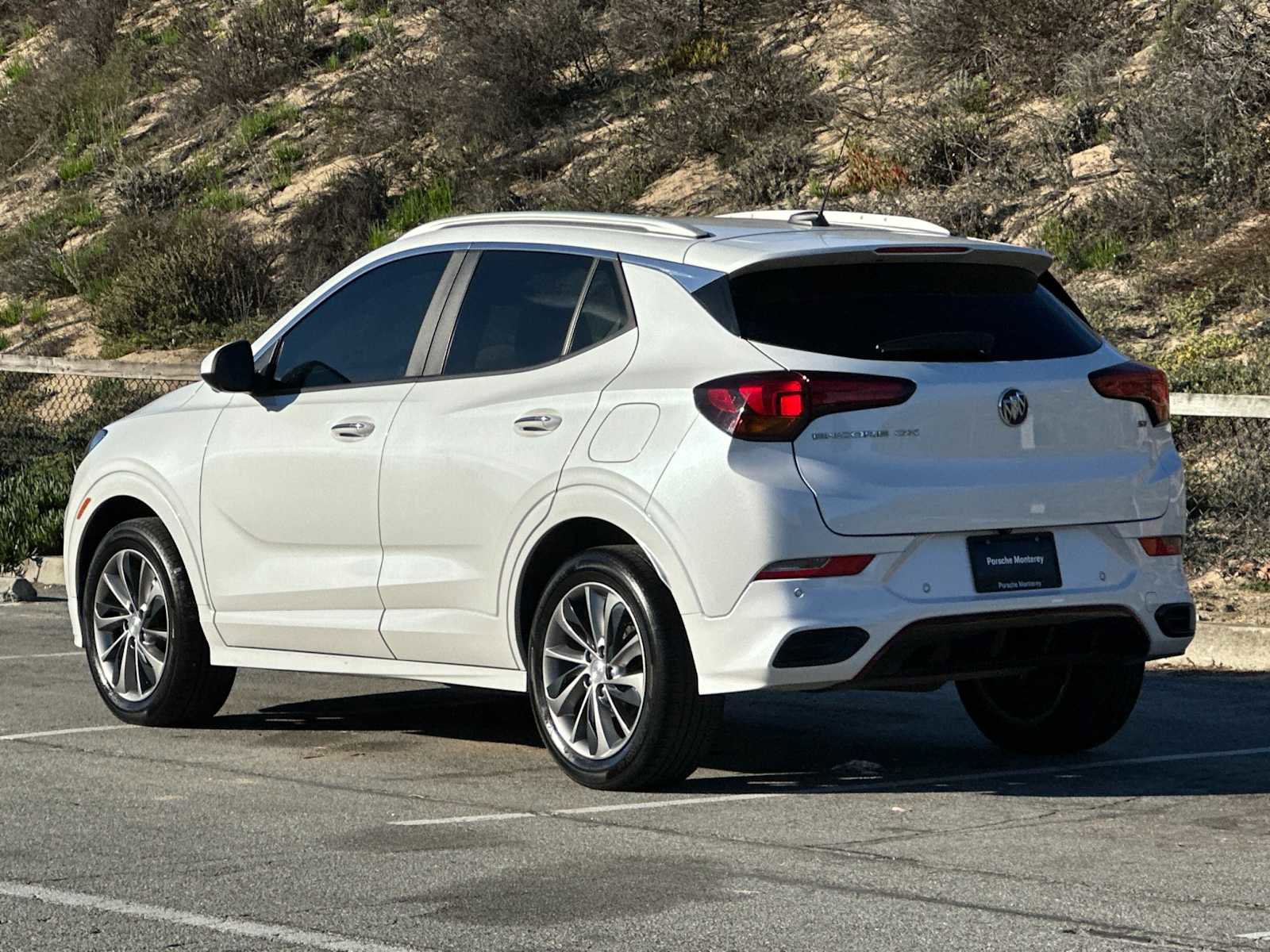 Used 2021 Buick Encore GX Select w/ Advanced Technology Package image 3