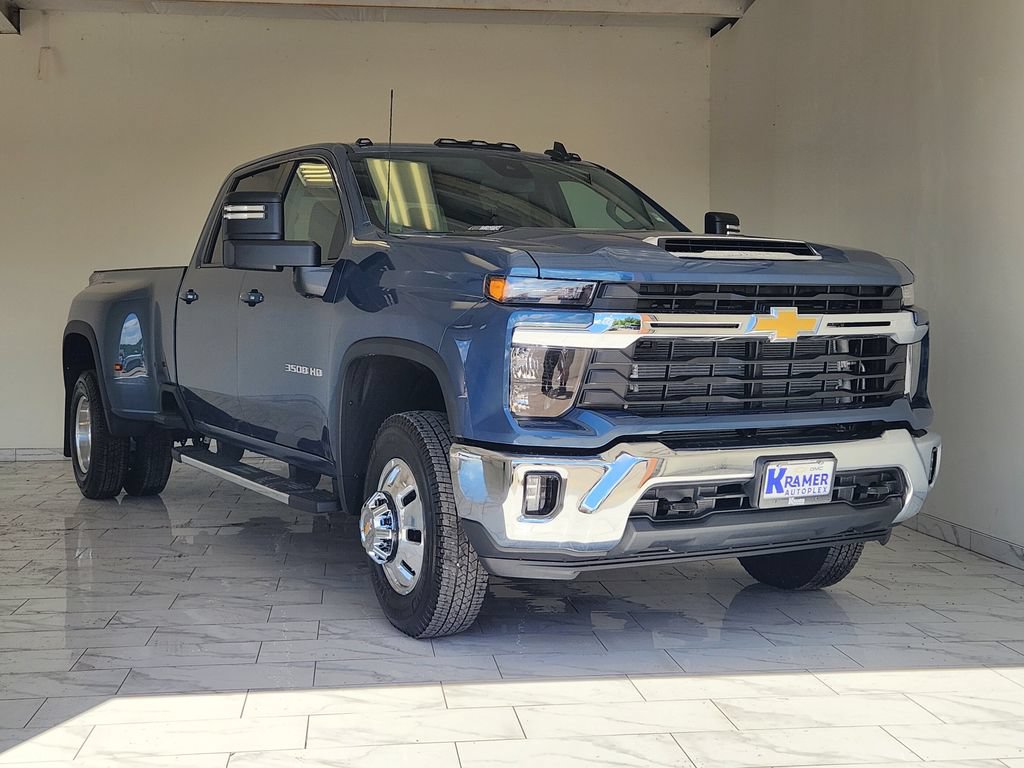 New 2026 Chevrolet Silverado 3500 LT AWD/4WD image 3