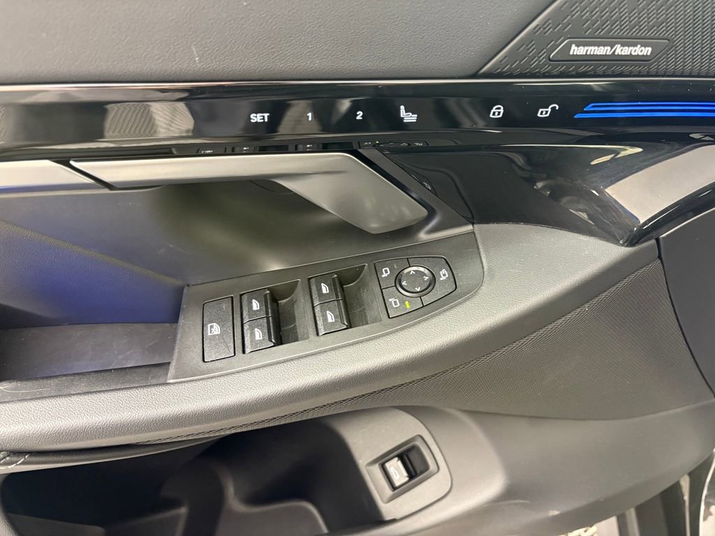 Used 2024 BMW 530i xDrive image 12