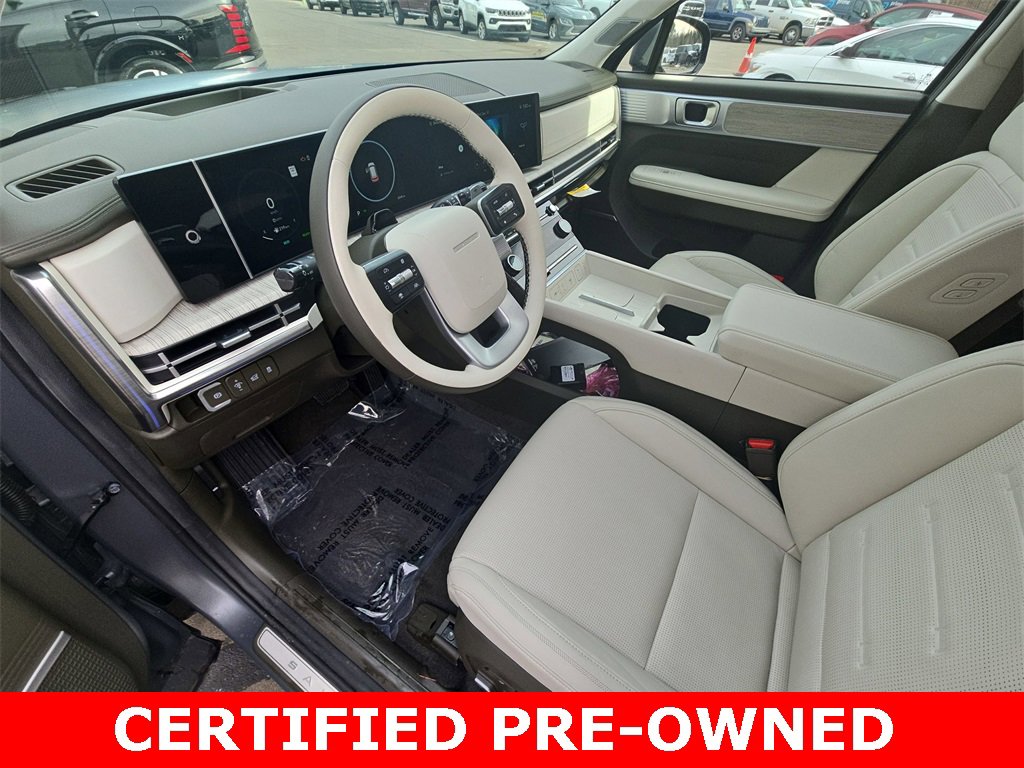 Used 2025 Hyundai Santa Fe Calligraphy image 17