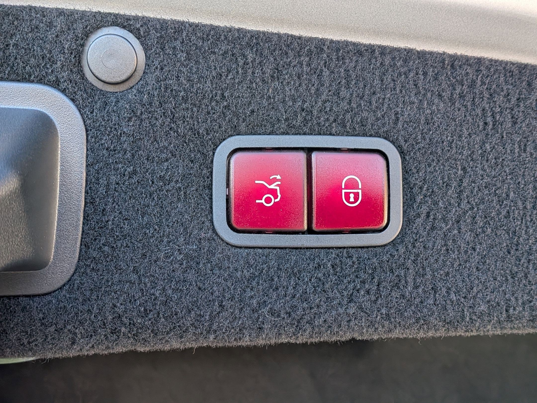 Used 2015 Mercedes-Benz S 63 AMG 4MATIC Sedan image 35