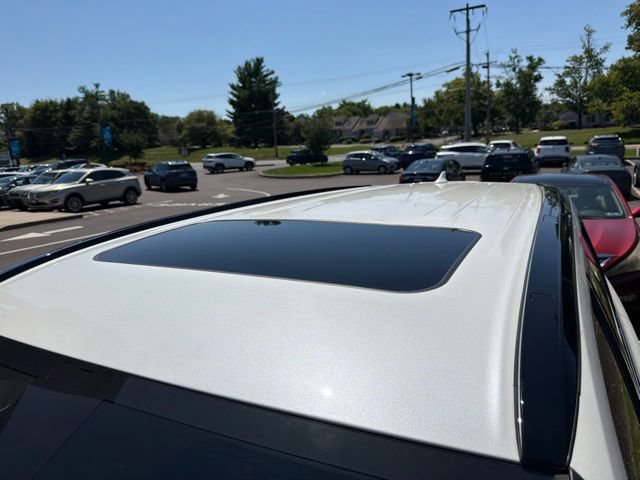 Used 2017 Toyota Highlander SE AWD/4WD image 5