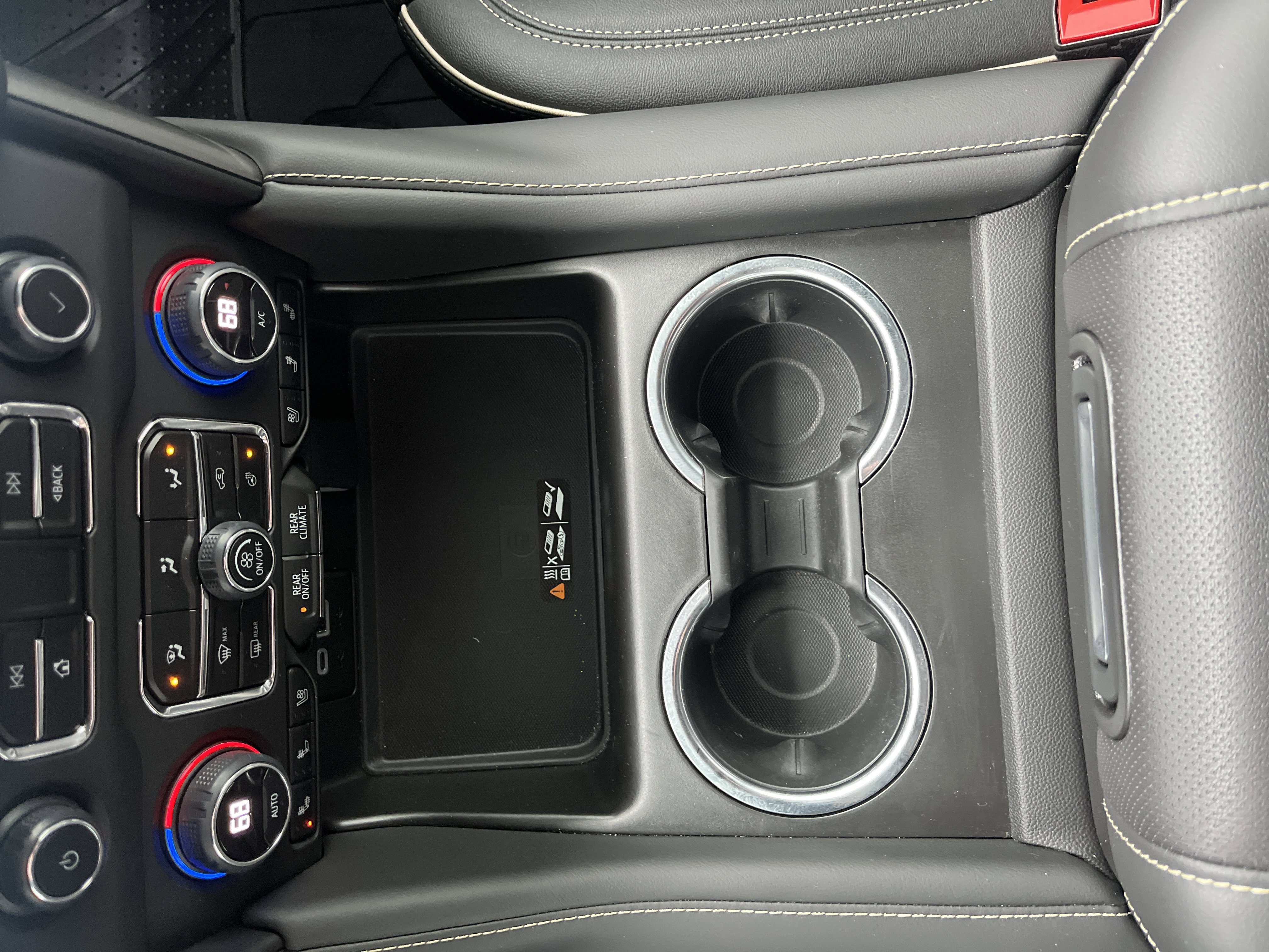 Used 2023 Chevrolet Tahoe Premier w/ Advanced Technology Package image 43