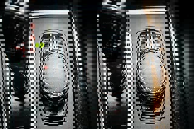 Used 2018 BMW X5 xDrive40e image 23