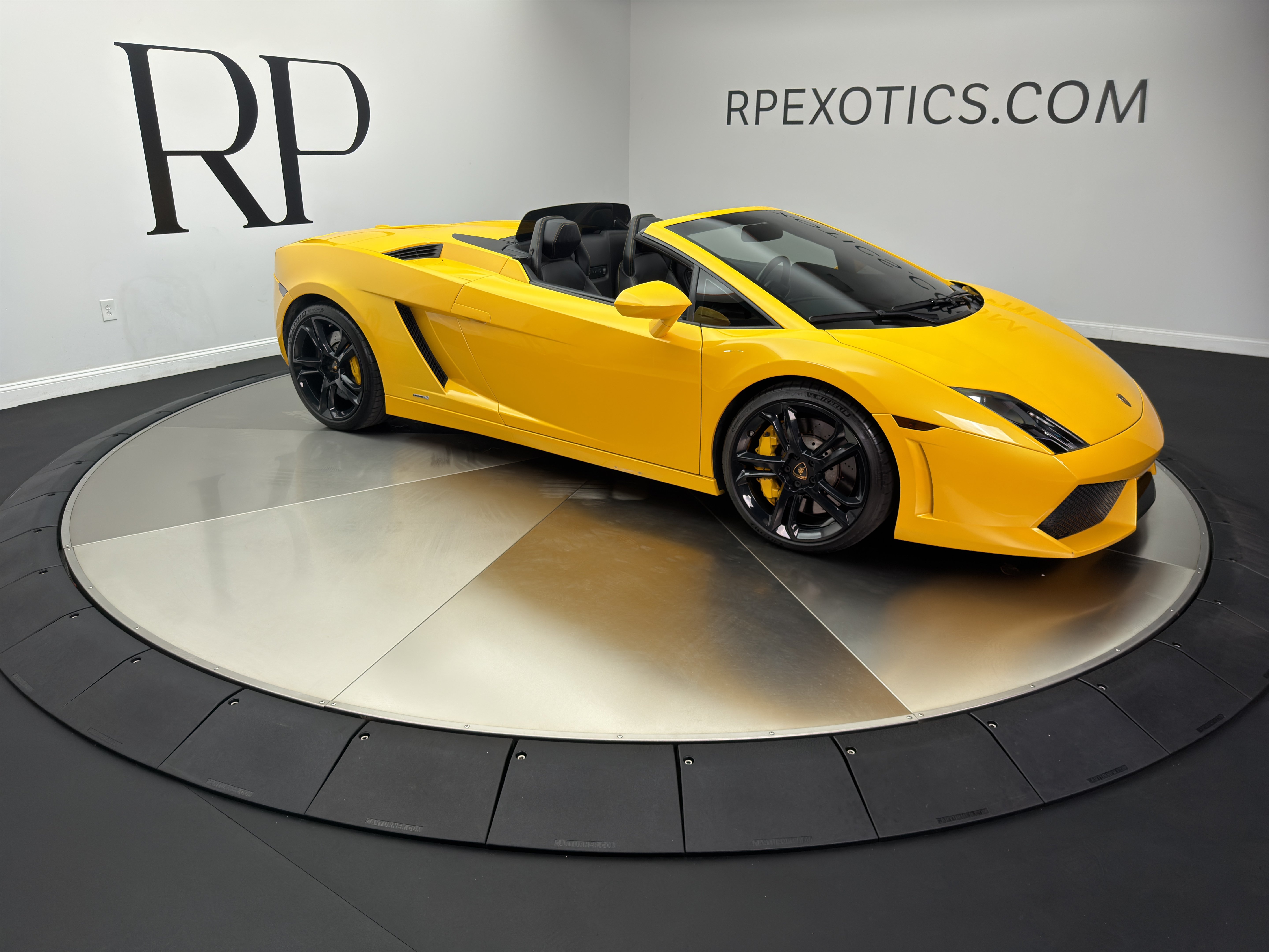 Used 2011 Lamborghini Gallardo LP 560-4 AWD/4WD image 8