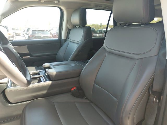 Used 2025 Ford Expedition Max Active image 23